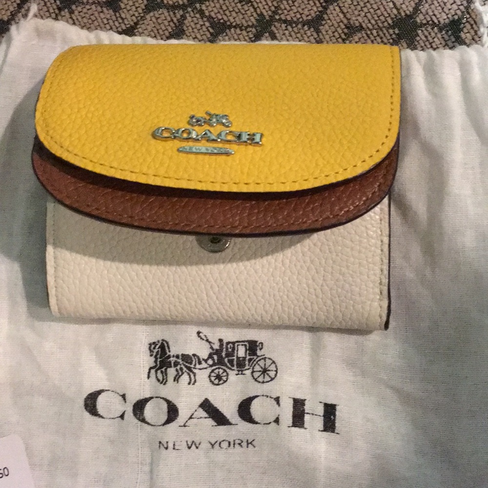 NWT Coach leather women’s wallet